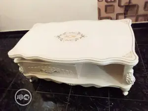 Royal Center Table