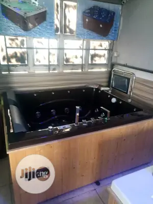 Biggest and Thickest Double Pump Jacuzzi