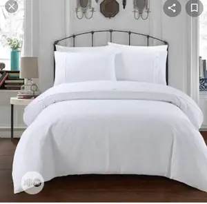 Correct White Duvet,Bedsheet With 4 Pillow Cases