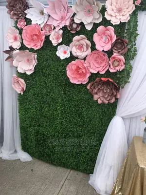 Wall Dropping Flowers