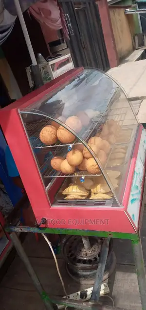 Snacks Display Warner 3plates