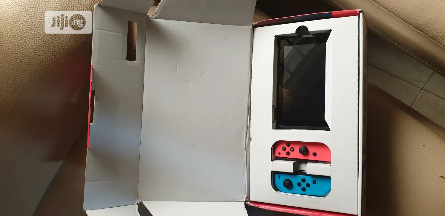 Nintendo Switch Console