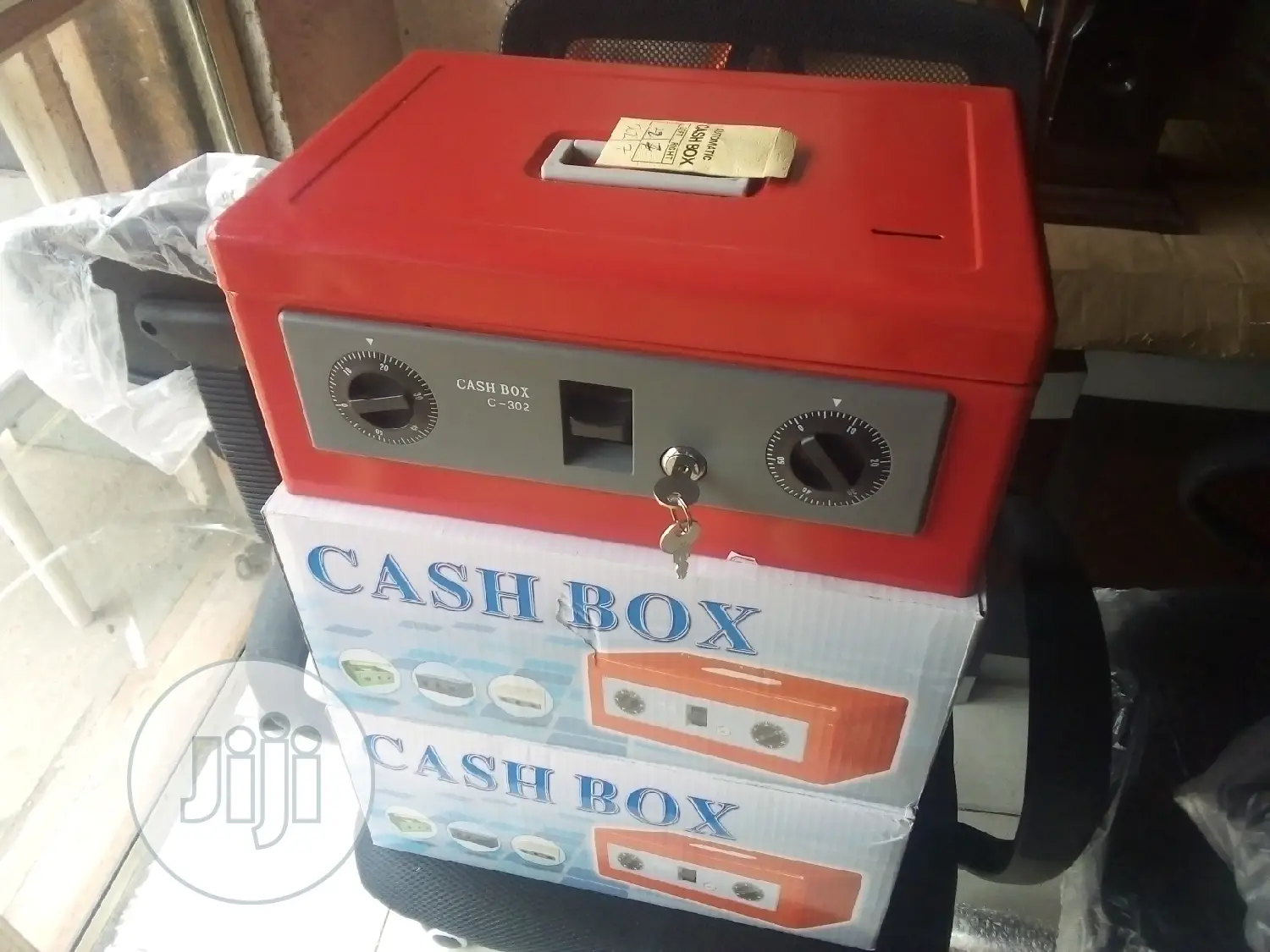 Quality Cash Box