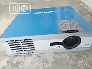 Super Mitsubishi Projector for Film Show