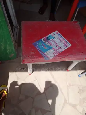 Metal Leg Plastic Table