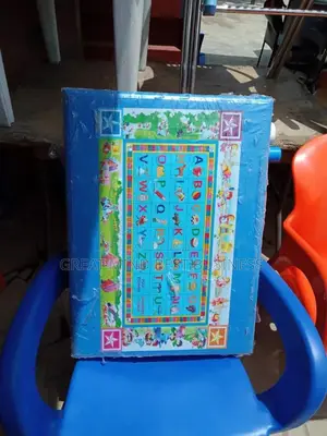 Full Abcd Plastic Table
