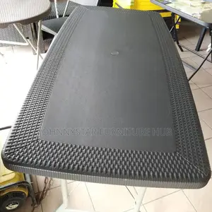 Italian Unique 5feet Restaurant Tables