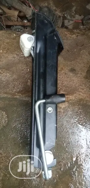 Mercedes Benz C300 E350 Car Jack