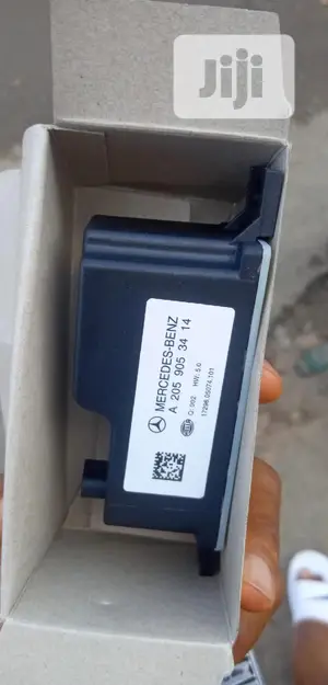 Mercedes Benz Auxiliary Battery C300 W205