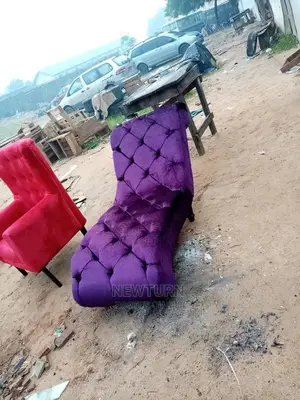 Single Seater Relaxing Chair