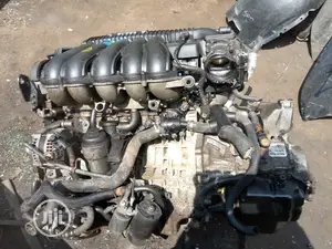 2005 Volvo S40 Engine