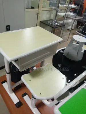 Student Table and Chairs