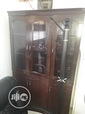 Bookshelve