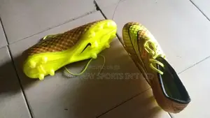 Nike Hyper Venom Size 41 Boot