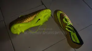 Nike Size 41 Boot