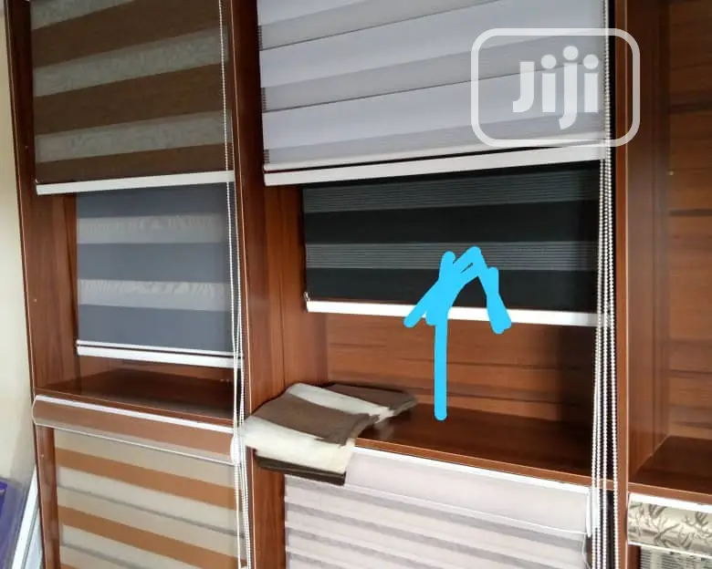 Window Blind (Day and Night)