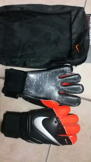 Professional Nike Keeper Gloves