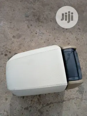 All Volvo Xc90 Arm Rest