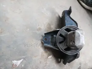 Engine Seat Foe Hyundai Elantra 2010 Model