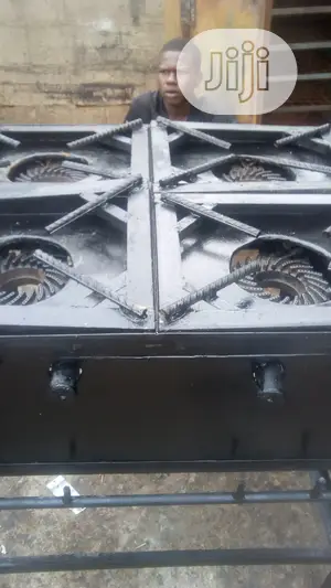 4 Gas Cookers