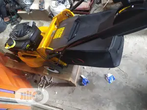 6 Horsepower Lawn Mower