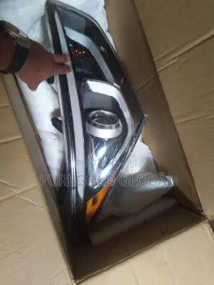 Headlamp for Hyundai Santafe 2016 Model