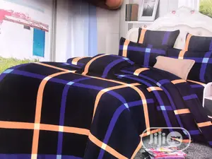 Lovely Duvet, Bedsheet With 4 Pillow Cases