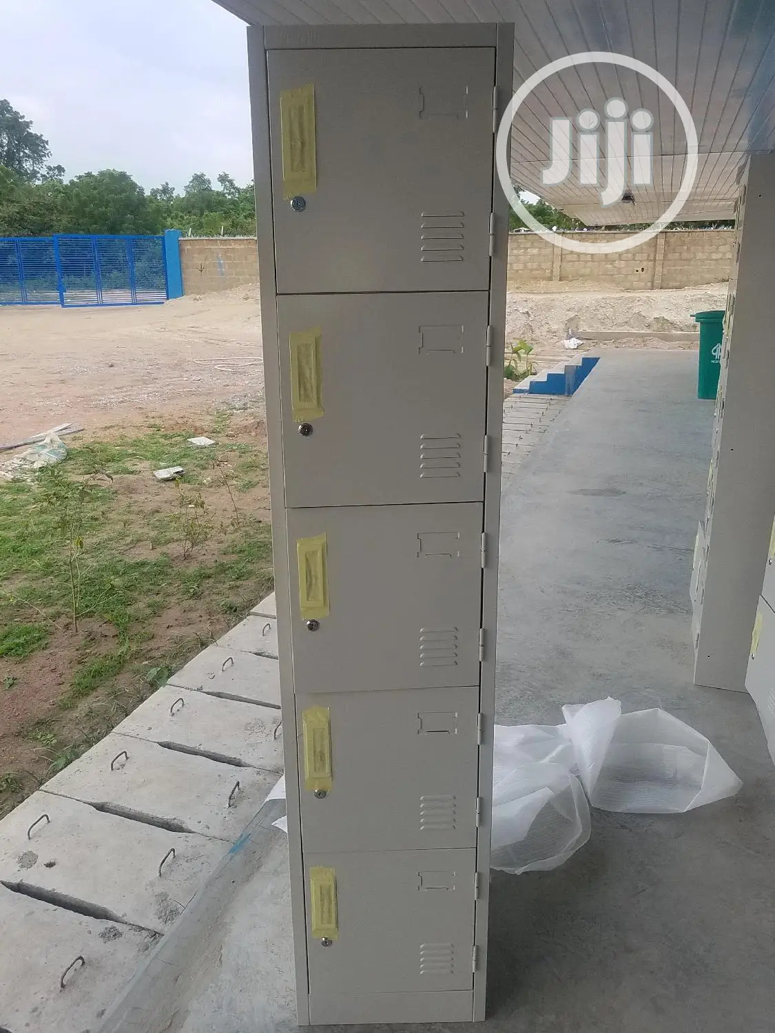 5 Doors Workers Locker