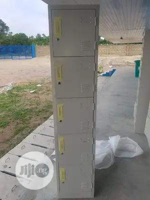 5 Doors Workers Locker