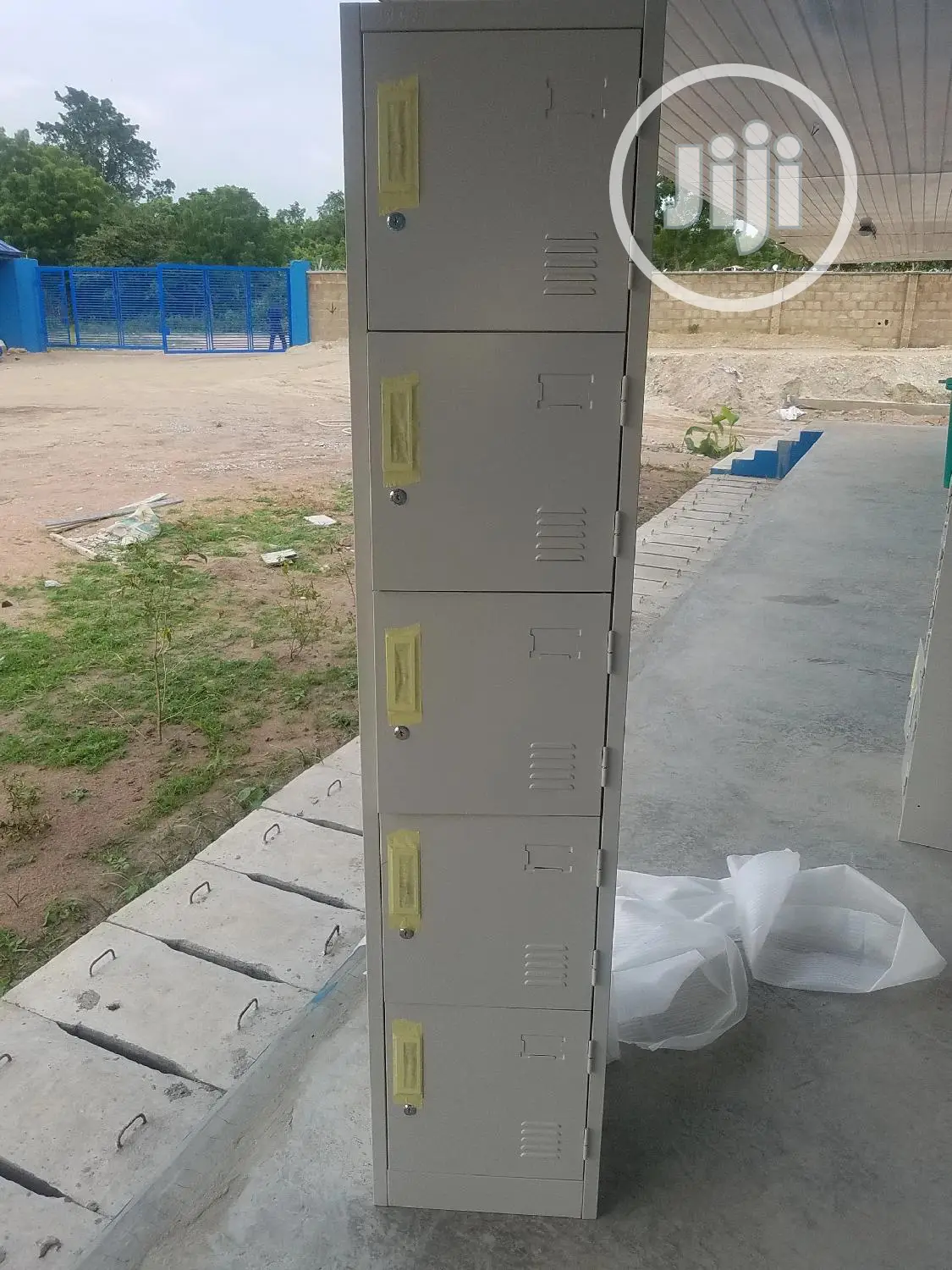 5 Doors Workers Locker