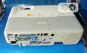 Epson Projector Powerlite 915w