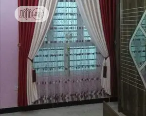 Simple Curtain