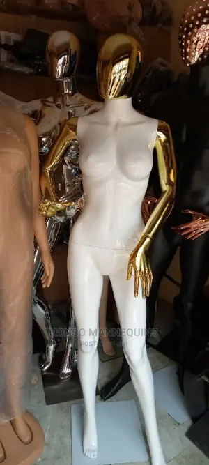 Gold White Egg Face Female Size 8 Mannequins