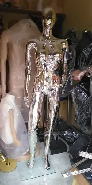 Busty Silver Chrome Maniquin