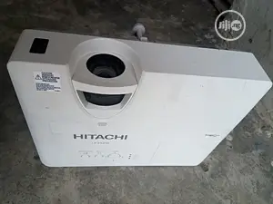 Daylight Hitachi Projector for Conference Room