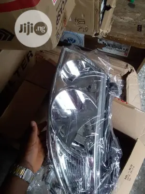 Head Lamp Nissan Sunny 2007