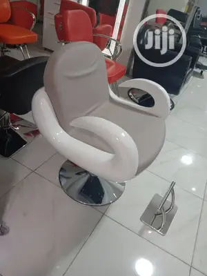 Classic Salon Chair
