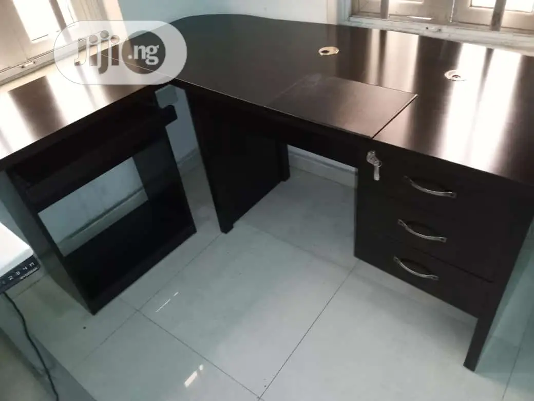 Corner Table