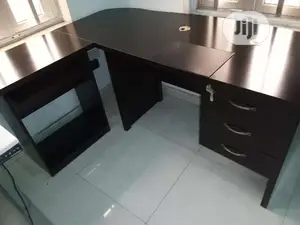 Corner Table
