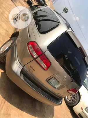 Toyota Sienna Available for Your Services