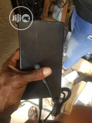 200W Follow Come Hp Charger