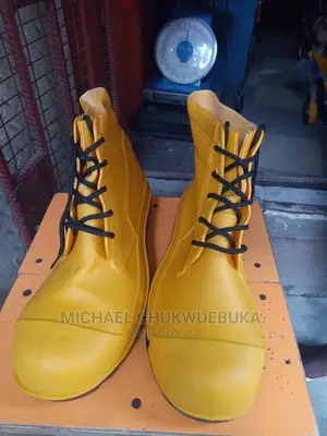 Short Rain Boot