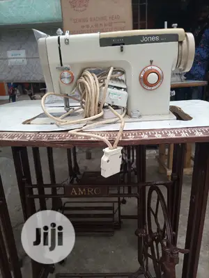 Multipurpose Zigzag Sewing Machine