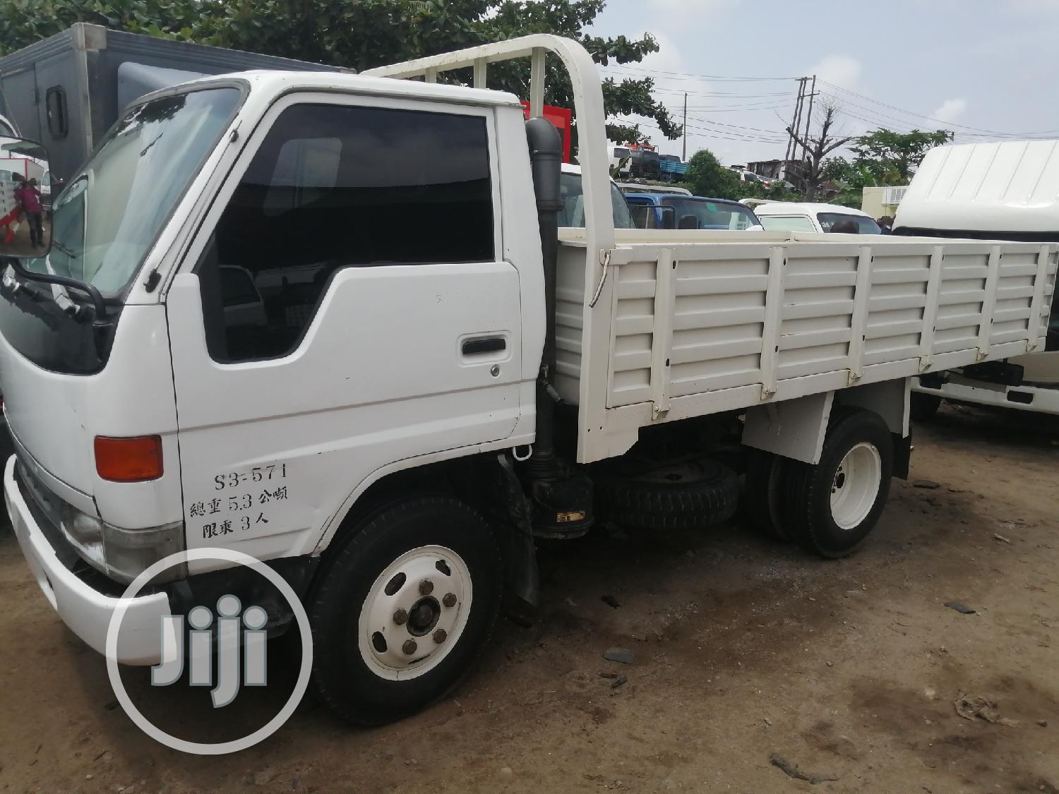 Toyota dyna 200