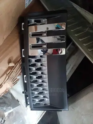 Fender Grille Range Rover Vogue 2012