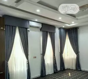 Plain Curtains With Simple Board Design
