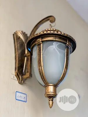 Bronze Outdoor Pillar Light