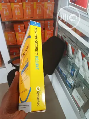 Norton Security Deluxe - 3 Devices