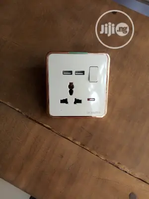 Original 13amp Single Socket With USB