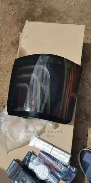 Range Rover Sport Yahoo Tail Light